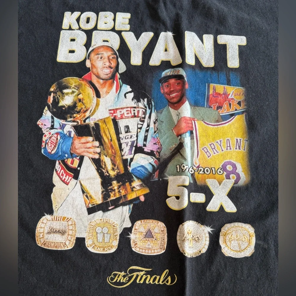 Kobe Bryant Lakers 5x Championship Graphic Tee | Champion | Size 2XL - Picture 3 of 5
